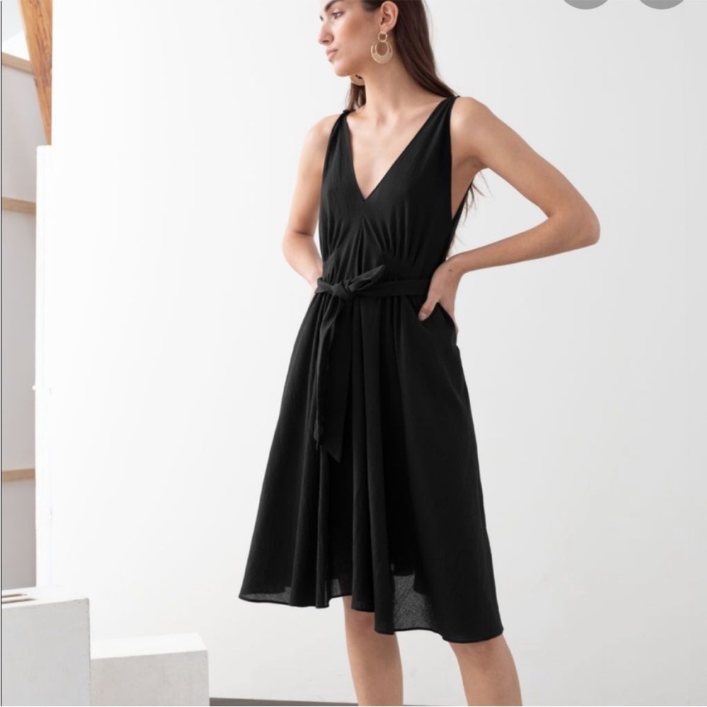 & Other Stories belted‎ v neck midi dress tie waist trapeze a line flowy black 6